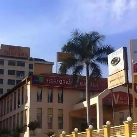 Klang Histana Hotel Экстерьер фото