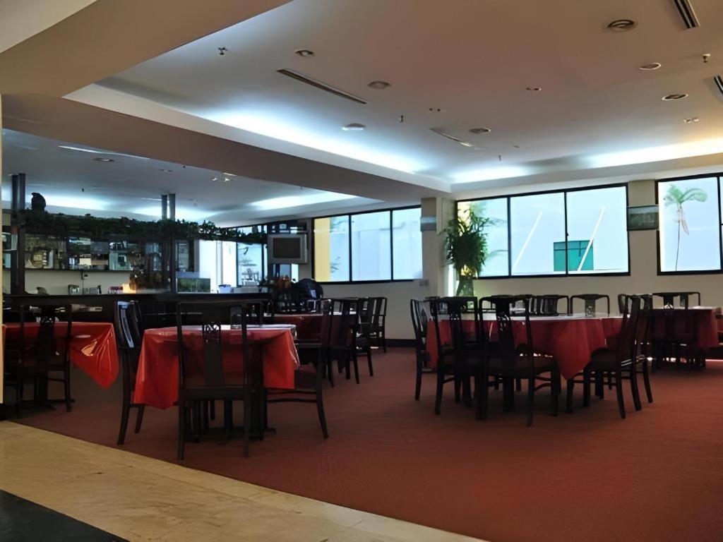 Klang Histana Hotel Экстерьер фото