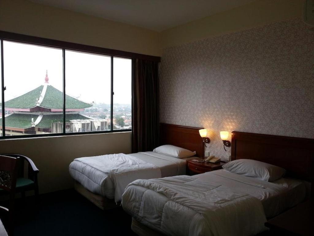 Klang Histana Hotel Экстерьер фото