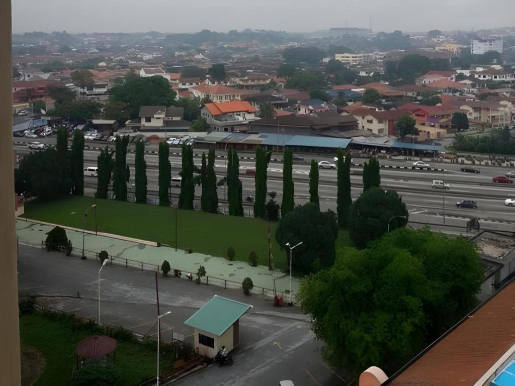 Klang Histana Hotel Экстерьер фото