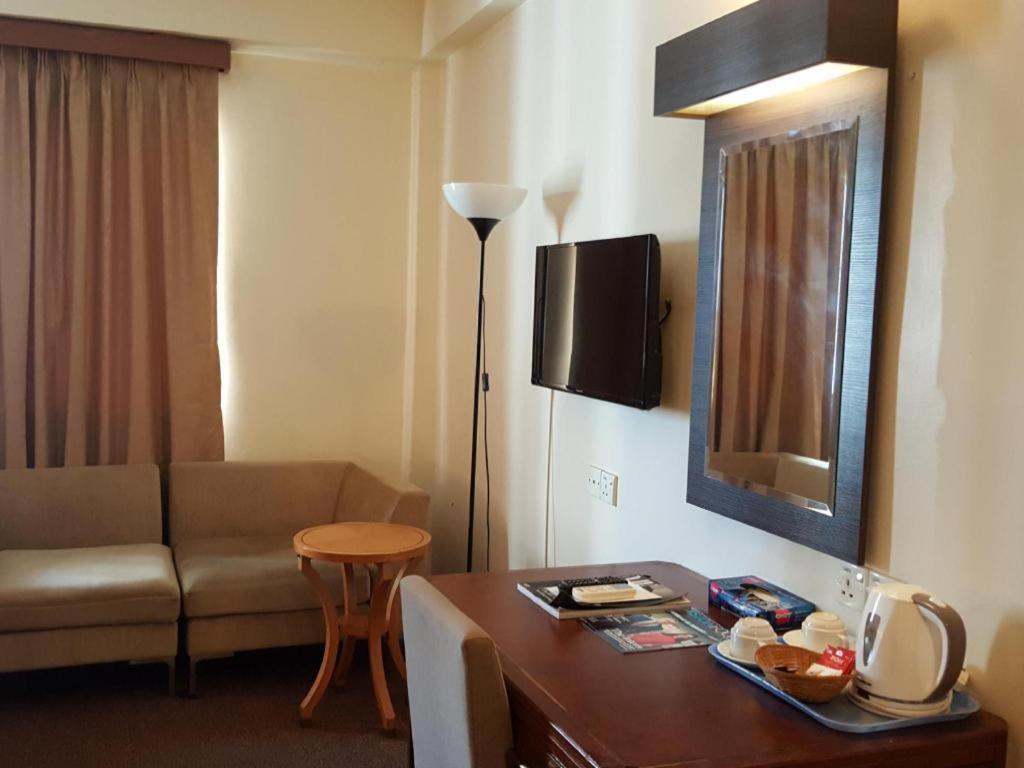 Klang Histana Hotel Экстерьер фото