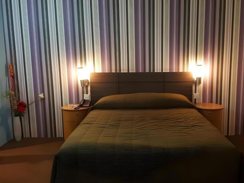 Klang Histana Hotel Экстерьер фото